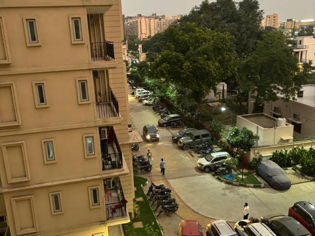 Resale | 1 BHK + Extra Room 394 Sq.Ft. Apartment in Breez Global Heights