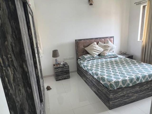 Resale | 1 BHK + Servant Room 370 Sq.Ft. Apartment in Raunak Bliss B1