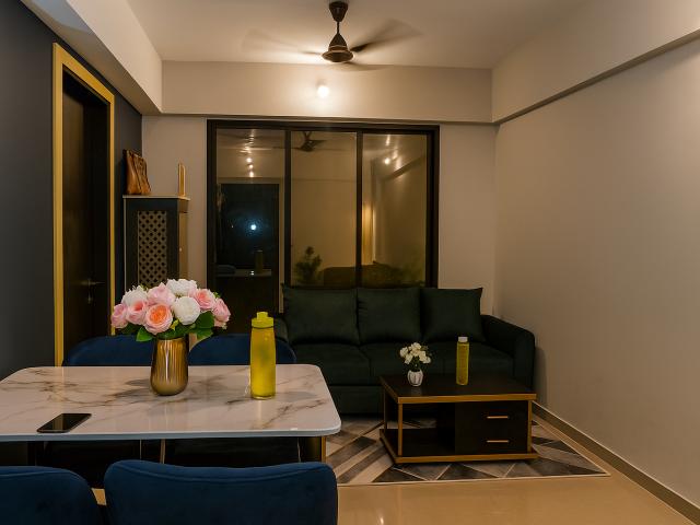 Resale | 1 BHK + Servant Room 400 Sq.Ft. Apartment in Horizon Pearl
