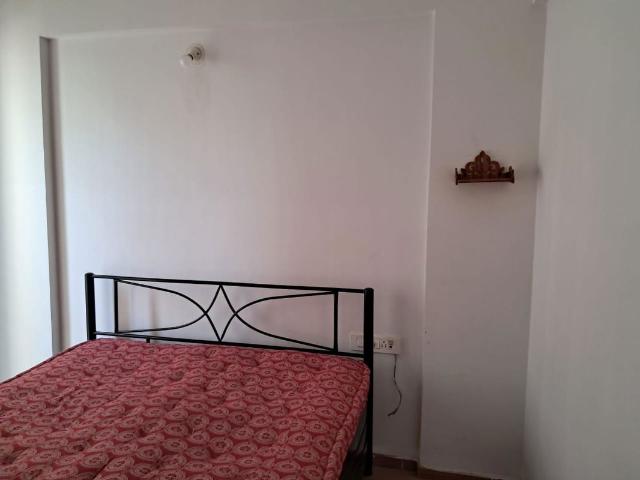 Resale | 1 BHK + Servant Room 561 Sq.Ft. Apartment in Venkatesh Graffiti
