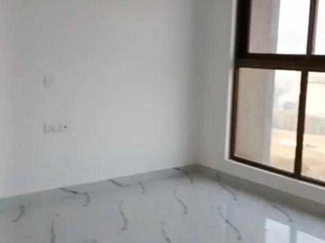 Resale | 1 BHK + Study Room 420 Sq.Ft. Apartment in Raymond Ten X Habitat