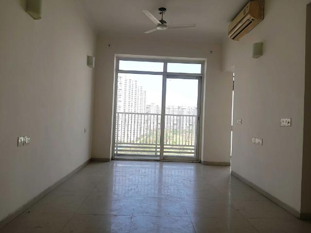 Resale | 1 BHK + Study Room 936 Sq.Ft. Apartment in Jaypee Greens Pavilion Court