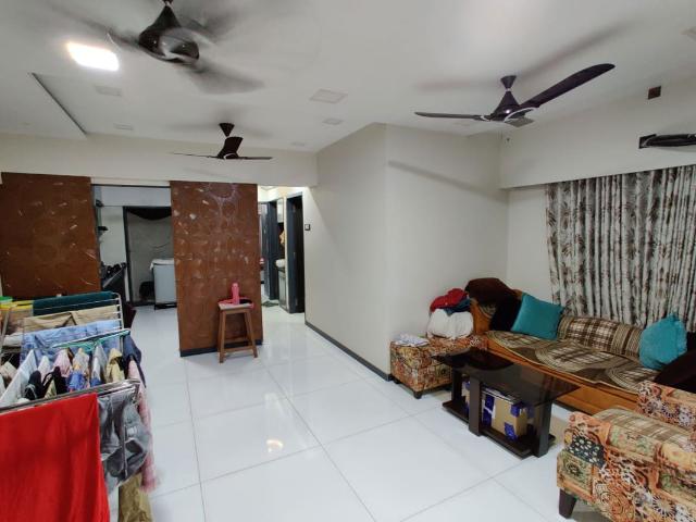 Resale | 1 BHK + Store Room 475 Sq.Ft. Apartment in Omkar Meridia