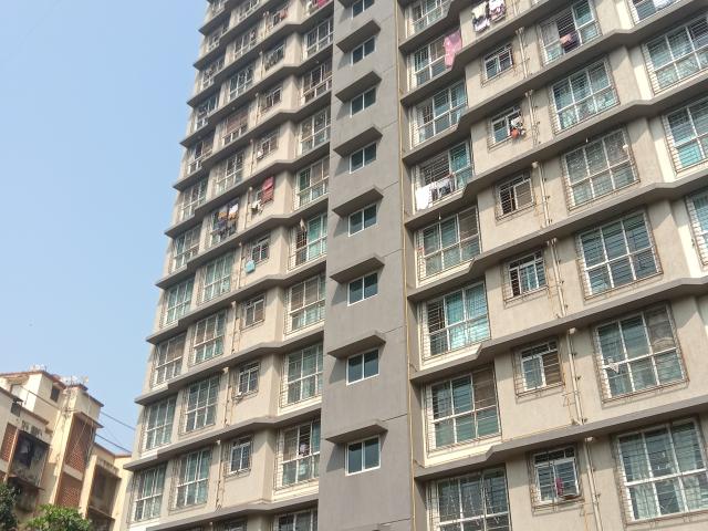 Resale | 1 BHK + Pooja Room 427 Sq.Ft. Apartment in Sheth Midori