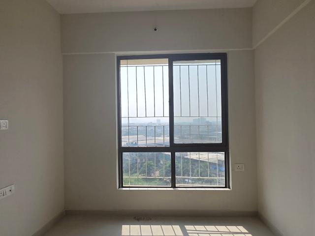 Resale | 1 BHK + Pooja Room 319 Sq.Ft. Apartment in Dosti Greater Thane
