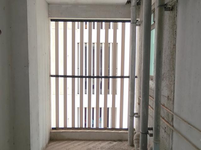 Resale | 1 BHK + Pooja Room,Extra Room 418 Sq.Ft. Apartment in Raymond Ten X Habitat