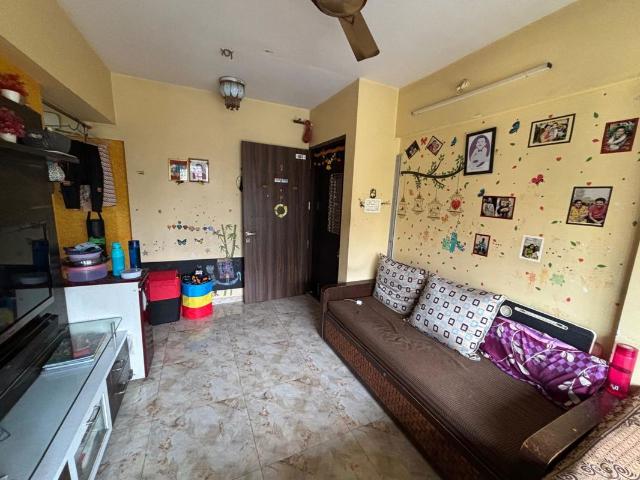 Resale | 1 BHK + Pooja Room,Servant Room 372 Sq.Ft. Apartment in Laxmi Heights Goregaon