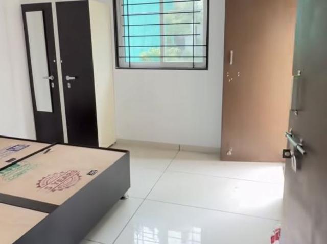 Resale | 1 BHK + Prayer Room,Servant Room 380 Sq.Ft. Apartment in Chembur Gaothan