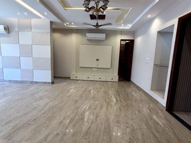 Resale | 1 Rk 450 Sq.Ft. Apartment in Kharar Road