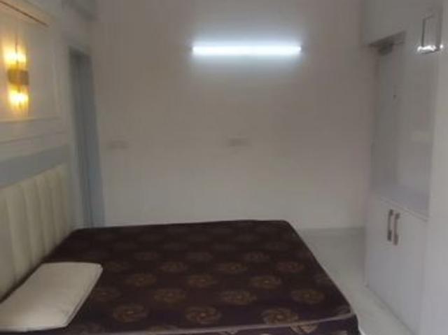 Resale | 1 Rk 210 Sq.Ft. Apartment in Raheja Atlantis
