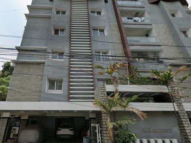 Resale | 2050 Sq.Ft. Apartment in Himayath Nagar