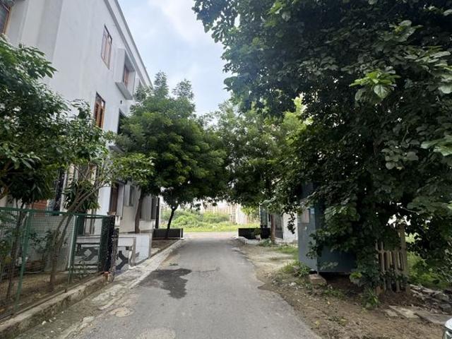 Resale | 2.5 BHK 60 Sq.Yd. Independent House in Sector 2