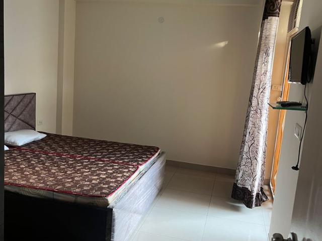 Resale | 2.5 BHK 645 Sq.Ft. Apartment in ROF Ananda