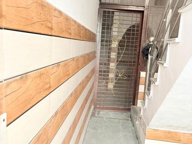 Resale | 2.5 BHK + 68 Sq.Yd. Independent House in Garden Enclave Mainapur