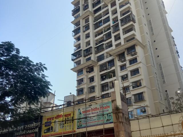 Resale | 2.5 BHK 750 Sq.Ft. Apartment in Dimple Galassia