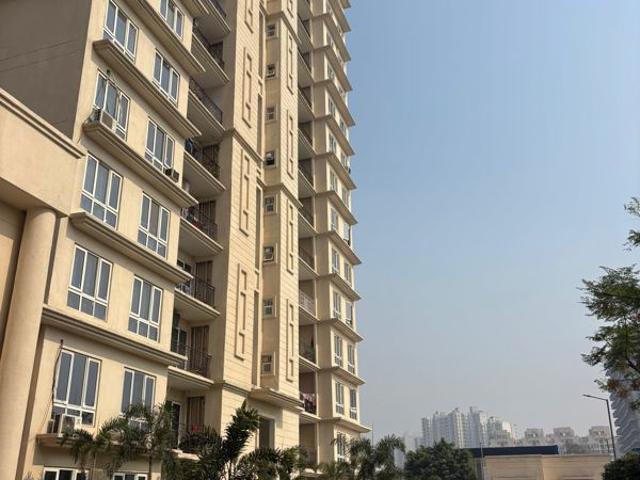 Resale | 2.5 BHK + 750 Sq.Ft. Apartment in Signature Global The Millennia
