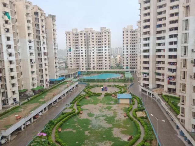 Resale | 2.5 BHK + 7800000 Sq.Ft. Apartment in SRS Royal Hills
