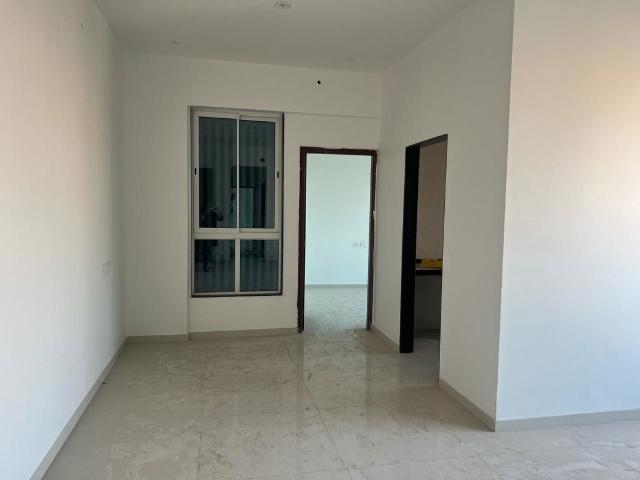 Resale | 2.5 BHK 820 Sq.Ft. Apartment in Prestige Piramal CHS