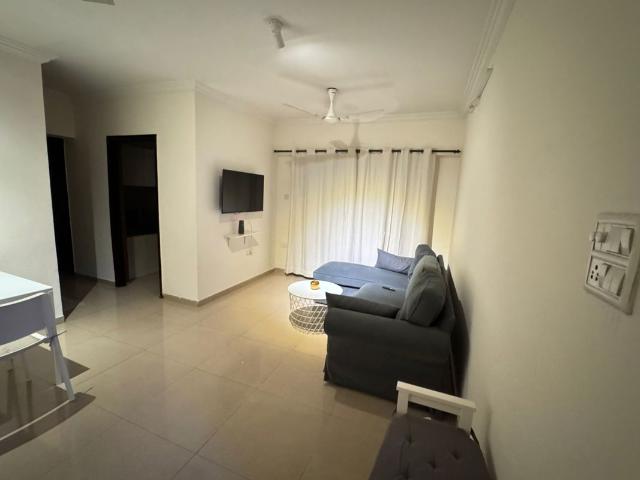 Resale | 2.5 BHK 820 Sq.Ft. Apartment in Prestige Piramal CHS