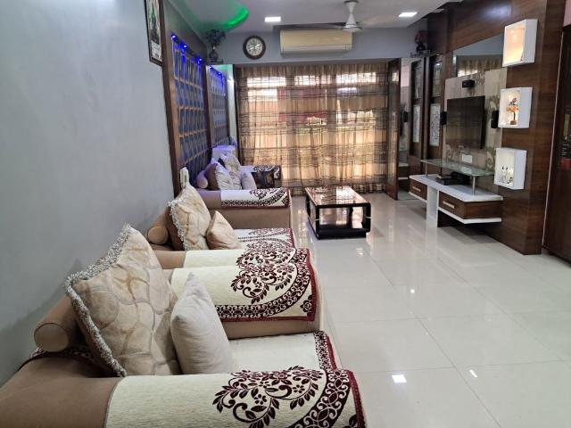 Resale | 2.5 BHK 850 Sq.Ft. Apartment in Malad West