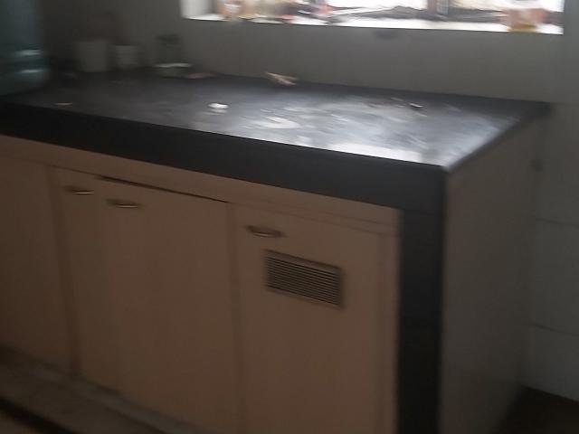 Resale | 2.5 BHK 850 Sq.Ft. Apartment in Mayur Vihar 1