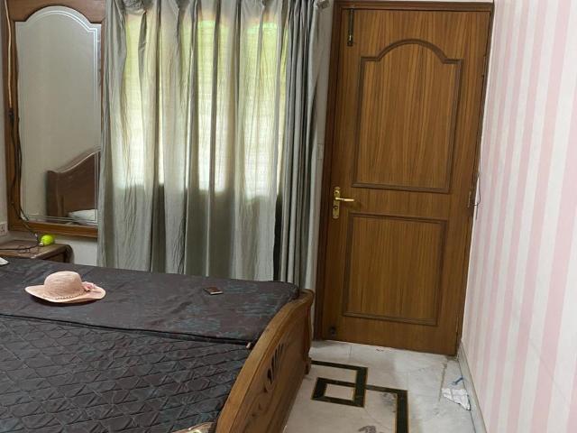 Resale | 2.5 BHK 850 Sq.Ft. Apartment in Mayur Vihar 1