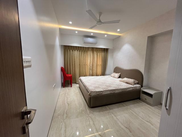 Resale | 2.5 BHK 850 Sq.Ft. Apartment in Evershine Embassy