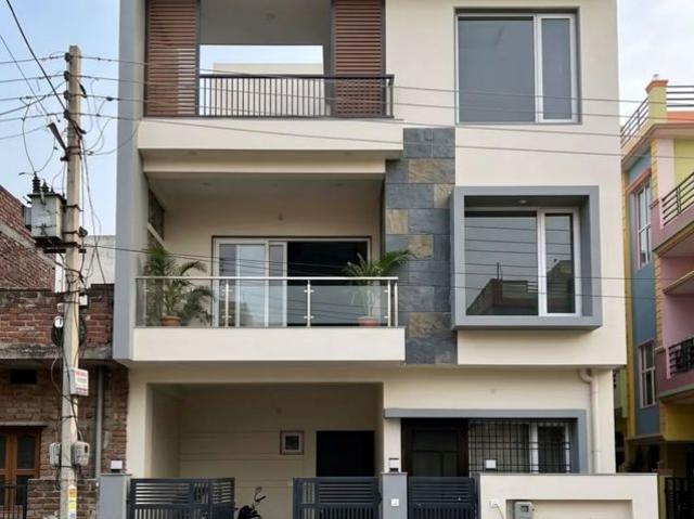 Resale | 2.5 BHK + 850 Sq.Ft. Independent House in Gomti Nagar