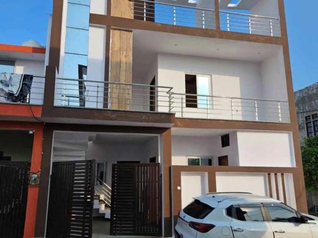 Resale | 2.5 BHK + 850 Sq.Ft. Independent House in Gomti Nagar