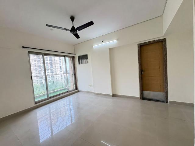 Resale | 2.5 BHK + 900 Sq.Ft. Apartment in Kanakia Spaces Niharika