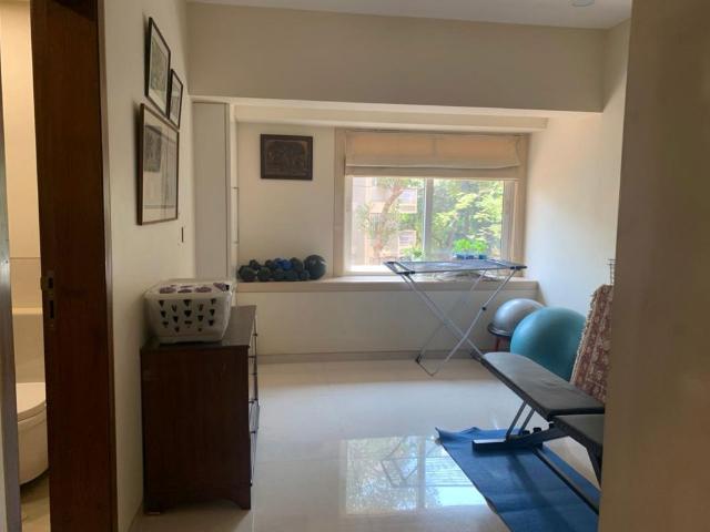 Resale | 2.5 BHK 920 Sq.Ft. Apartment in Laxmi Niwas Khar West