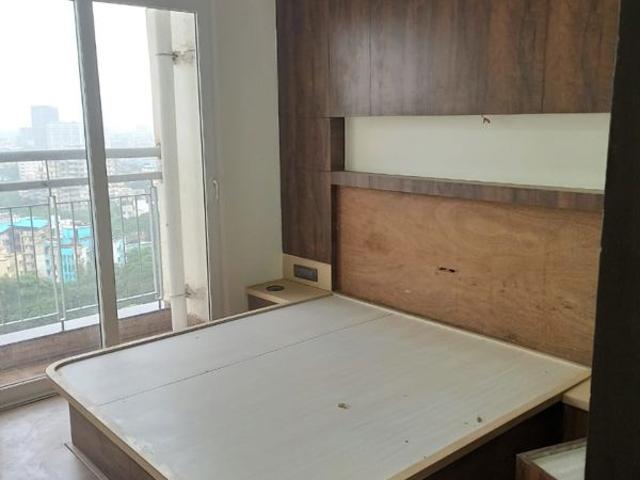Resale | 2.5 BHK 925 Sq.Ft. Apartment in Runwal Greens