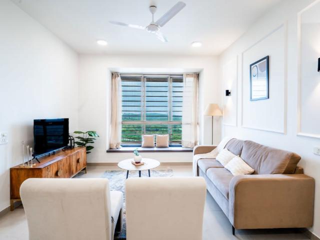 Resale | 2.5 BHK 944 Sq.Ft. Apartment in Oberoi Realty Woods