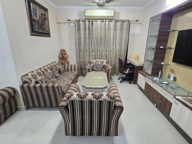 Resale | 2.5 BHK + 950 Sq.Ft. Apartment in Kanakia Samarpan