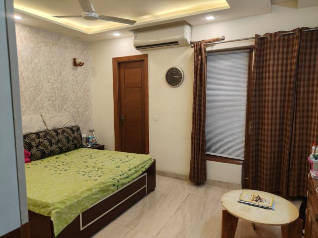 Resale | 2.5 BHK 966 Sq.Ft. Apartment in Bptp Park Floors I