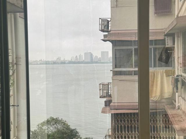 Resale | 2.5 BHK 968 Sq.Ft. Apartment in Walkeshwar