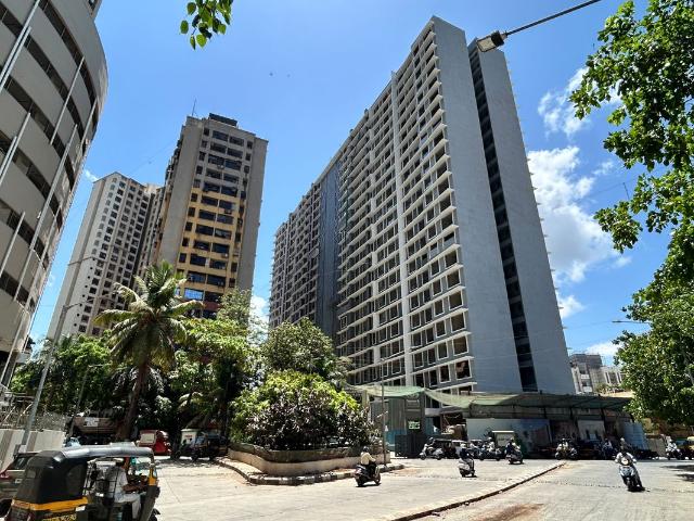 Resale | 2.5 BHK 1000 Sq.Ft. Apartment in Ajmera Boulevard