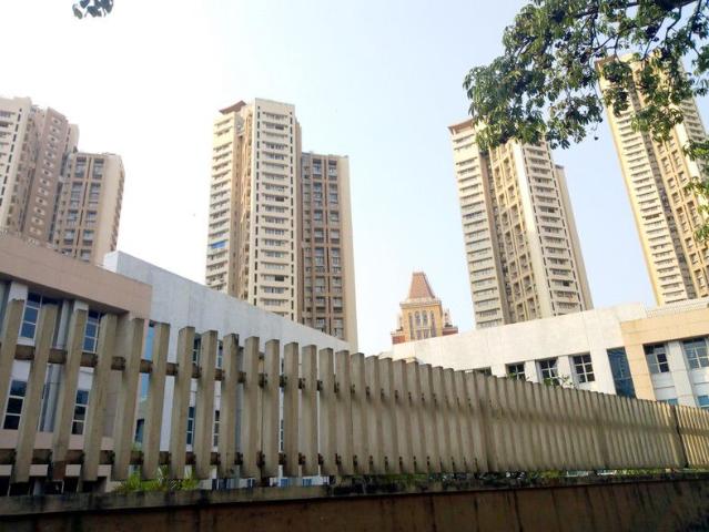 Resale | 2.5 BHK 1025 Sq.Ft. Apartment in Ashok Towers