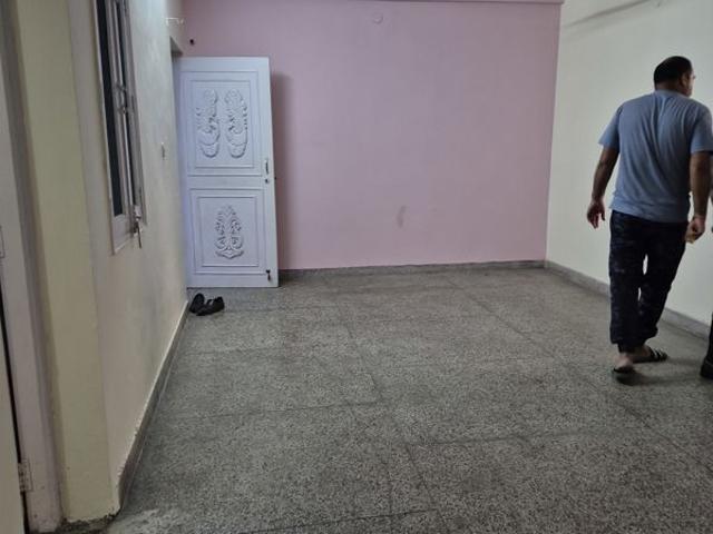 Resale | 2.5 BHK + 1050 Sq.Ft. Apartment in Mayur Vihar