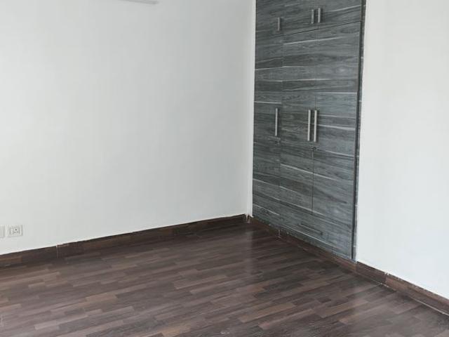 Resale | 2.5 BHK 1070 Sq.Ft. Apartment in Paras Tierea
