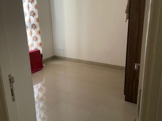 Resale | 2.5 BHK + 1080 Sq.Ft. Apartment in Emaar Emerald Estate