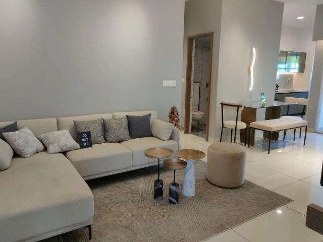 Resale | 2.5 BHK 1090 Sq.Ft. Apartment in SNN Raj High Gardens