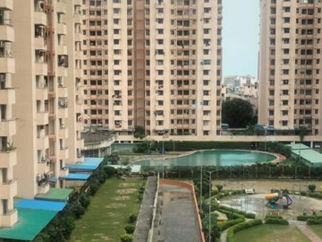 Resale | 2.5 BHK + 1133 Sq.Ft. Apartment in SRS Royal Hills