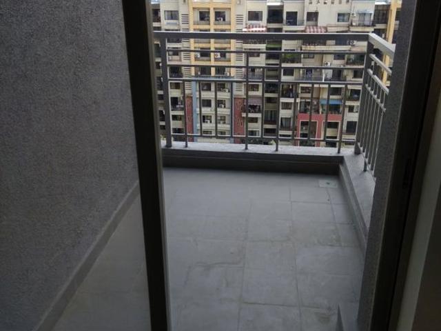 Resale | 2.5 BHK 1150 Sq.Ft. Apartment in Clover Acropolis