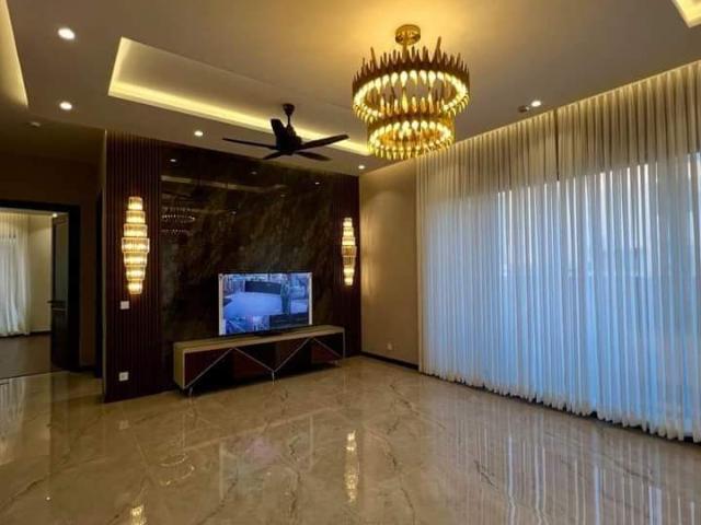 Resale | 2.5 BHK 1200 Sq.Ft. Apartment in Vashi