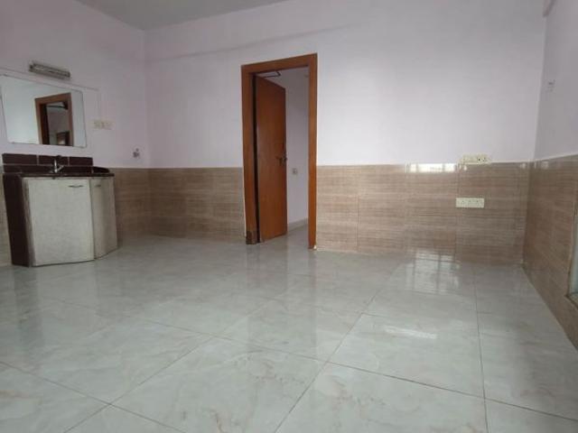 Resale | 2.5 BHK 1200 Sq.Ft. Apartment in Lotus Apartment