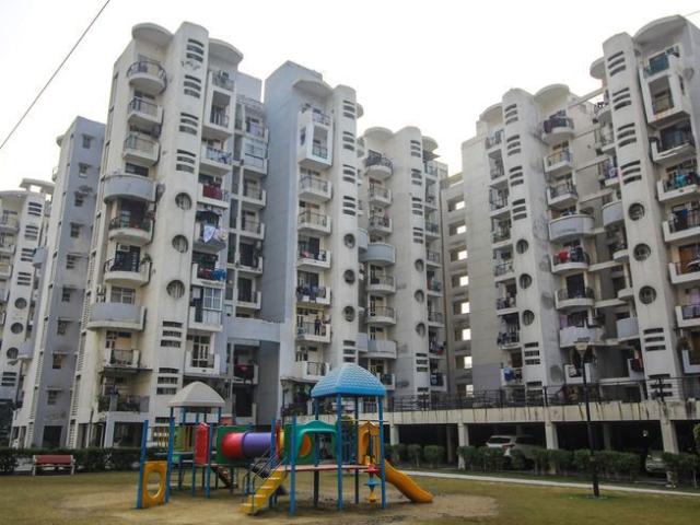 Resale | 2.5 BHK 1200 Sq.Ft. Apartment in Omaxe Heights