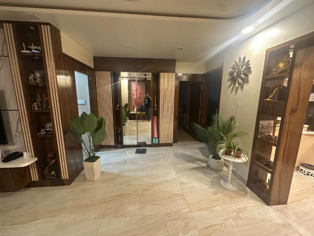 Resale | 2.5 BHK + 1240 Sq.Ft. Apartment in Mahindra Lifespaces Le Mirage