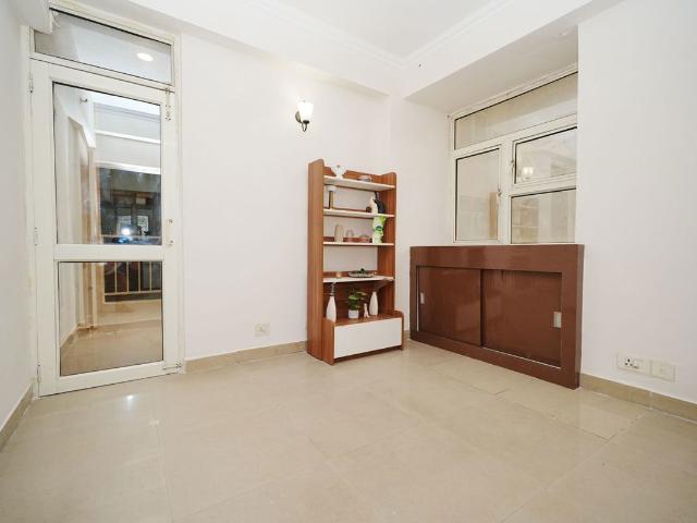 Resale | 2.5 BHK + 1295 Sq.Ft. Apartment in Supertech Ecociti