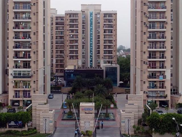 Resale | 2.5 BHK + 1292 Sq.Ft. Apartment in Omaxe Hazratganj Residency